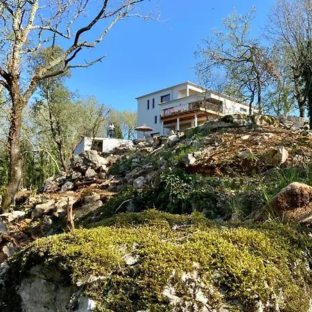 Gites Des Falaises De La Beaume