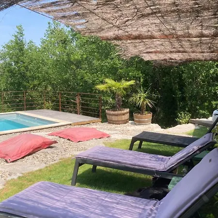 Gites Des Falaises De La Beaume Hébergement de vacances *