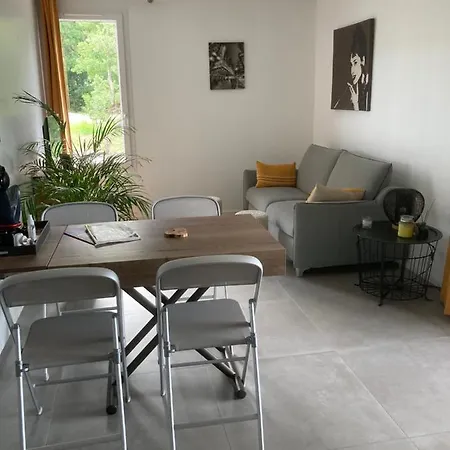Gites Des Falaises De La Beaume Hébergement de vacances